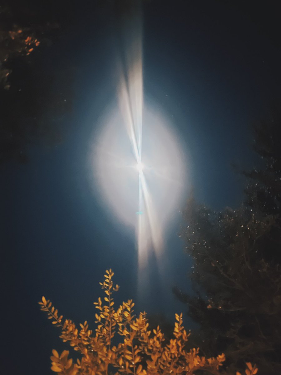 AstroByMax's tweet photo. The Moon shining bright in Taurus. In a few days, she’ll be red. https://t.co/4QfqmFkoYM