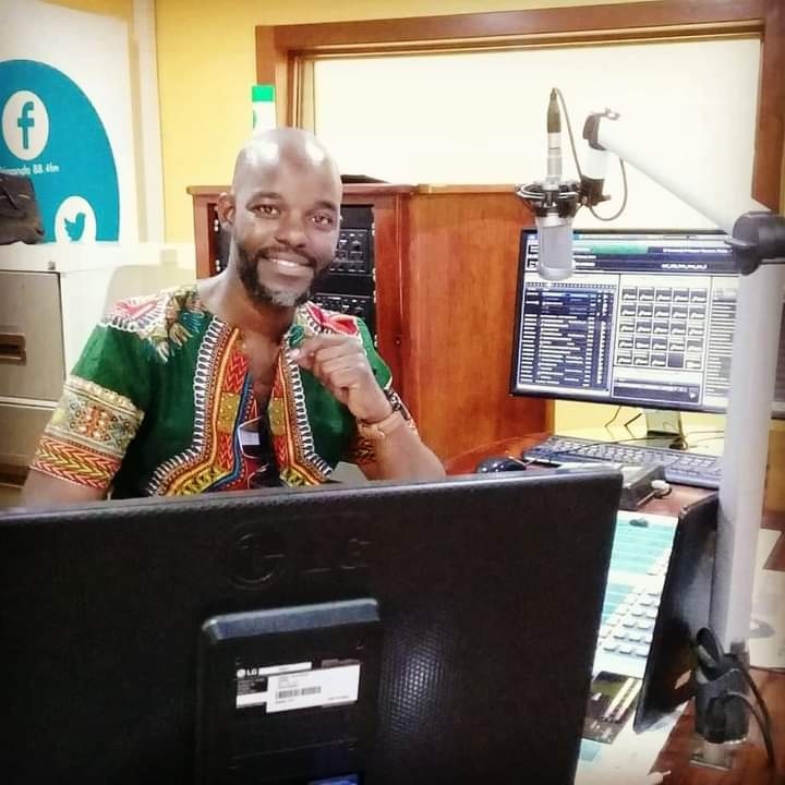 iamsiya_seme's tweet photo. Morning friends #breakfastshowhost @inanda884fm weekdays between 06h00 and 09h00am
https://t.co/qB6voUCJMn https://t.co/rSyF6On1VM
