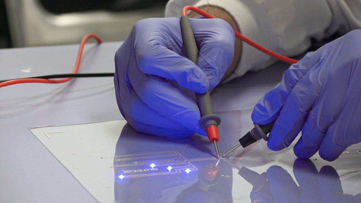 The innovative technology developed by #MADRAS #H2020 project will be implemented in two printed electronics demonstrators integrated into plastic parts. 

More information ↩️
madras-project.eu