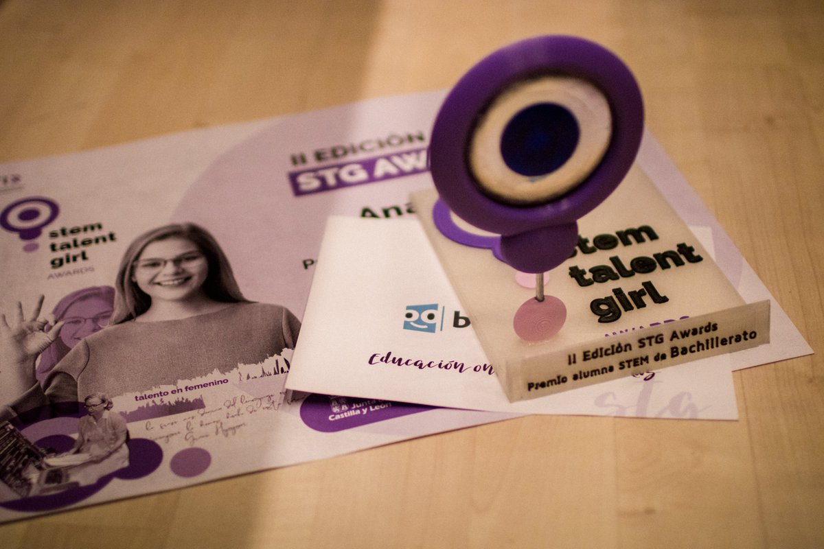 beunicoos's tweet photo. Un año más, @StemTalentGirl premia a las mejores estudiantes #STEM españolas de #Secundaria, #Bachillerato y #Universidad.👏Todas las ganadoras recibirán una suscripción PRO en https://t.co/j84wKp3eYK
🏆 María Delgado
🏆 Ana Alum
🏆 Alba Rojo
¡Enhorabuena a todas!🙌🙌 #STGAwards https://t.co/DqguHMZVlm