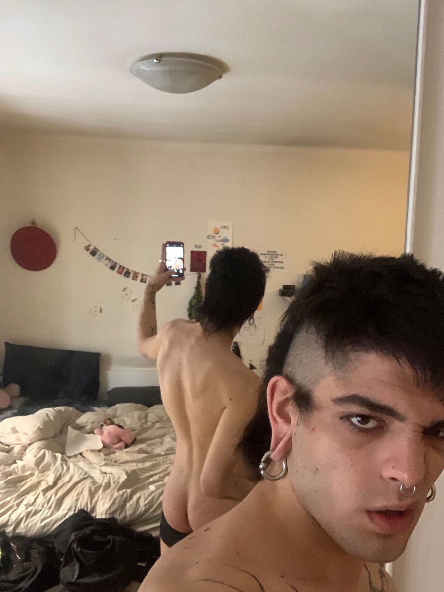 gays4satan's tweet photo. Do you like #Peaches ?🍑🍑 https://t.co/R7hgvnDW10