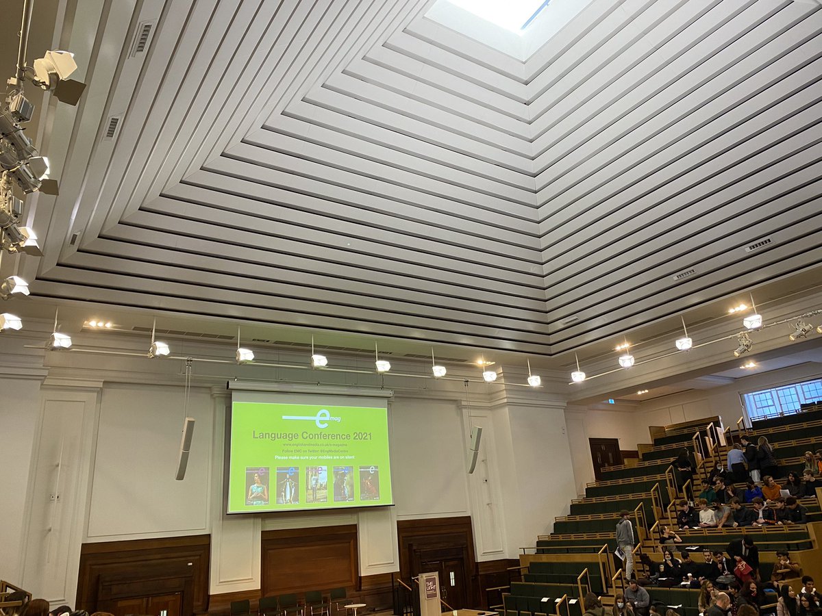 28 A Level English Language students (+ Miss Sherlock and Miss Scott!) opted in for a 6.30am coach to the EMC English Language conference today. One of our students even turns 18 today and is celebrating with some linguistics! <a href="/KesgraveHigh/">Kesgrave High School</a> <a href="/KesgraveEnglish/">KHS English</a>