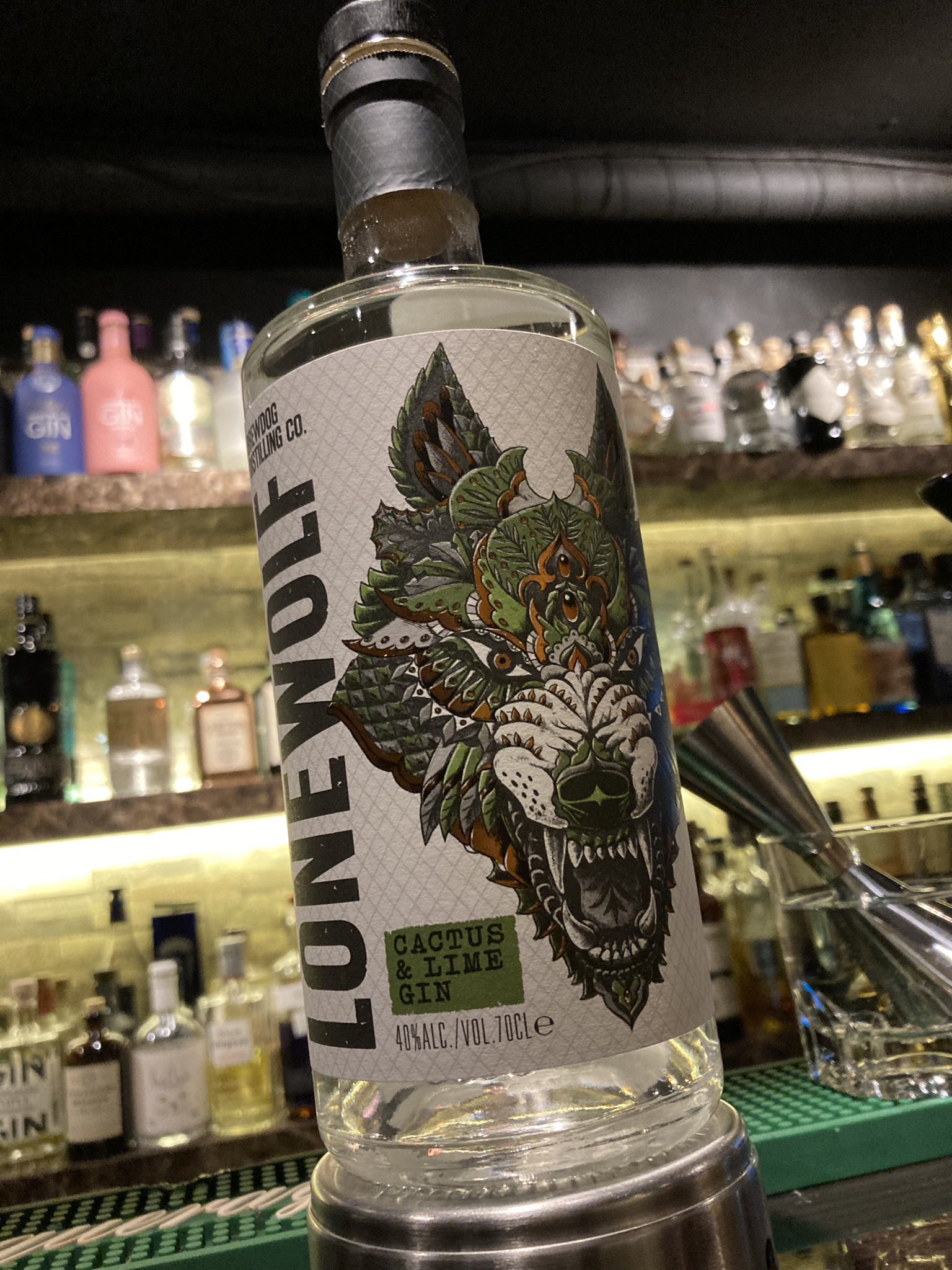 Bar Anniversary Ar Twitter 歌舞伎町baranniversaryオープンです こちらは最近入荷したlonewolf Cactus Amp Lime Ginになります ボタニカルにサボテンが使われてる珍しいジンになります 夜の女王と呼ばれるcactusの甘い香りとlimeの柑橘香が心地よい逸品です Bar Anniversary Ar Twitter 歌舞伎町baranniversaryオープンです こちらは最近入荷したlonewolf Cactus Amp Lime Ginになります ボタニカルにサボテンが使われてる珍しいジンになります 夜の女王と呼ばれるcactusの甘い香りとlimeの柑橘香が心地よい逸品です