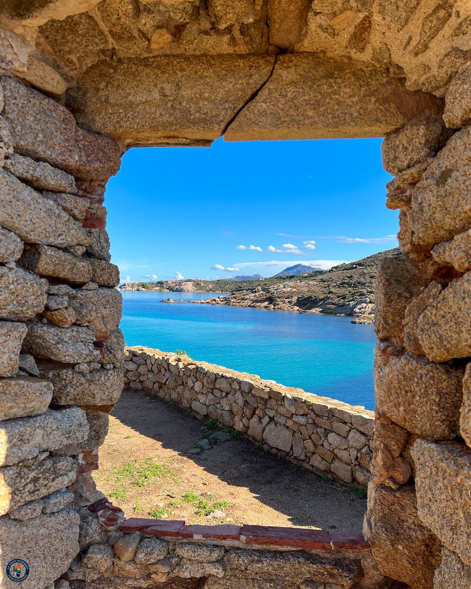 CorseAutrement's tweet photo. #LaRevellata #Corsica 😍 https://t.co/at7aZDKmev