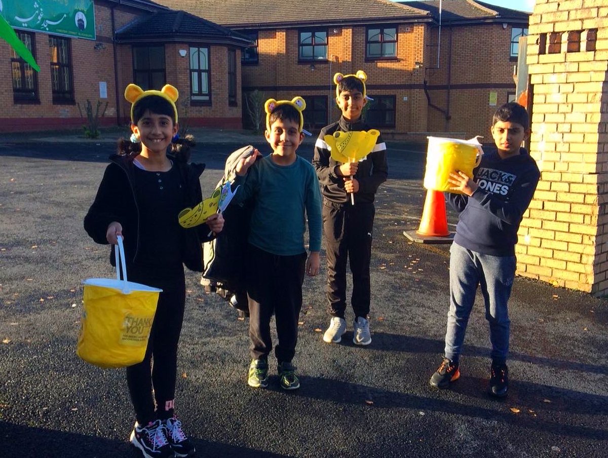 BRFCTrust's tweet photo. 🐻 @BrfcOffer raise money for @BBCCiN 

Our Junior Clubs in Blackburn with Darwen collected donations as well as being involved in Pudsey Bear craft activities!

👏 Our young people will be in and around the Town Centre, continuing to raise money, this week!

#WeAreTogether 🔵⚪️ https://t.co/R1fBa59LEo