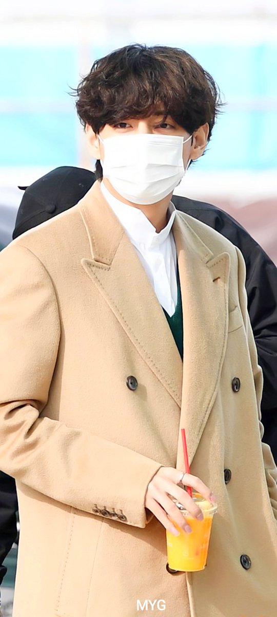 Min_Genius1994's tweet photo. BTS AIRPORT FASHION

MAKNAE LINE WALLPAPERS

#방탄소년단 #haveasafeflightBTS #BTS #BTSCONCERT #BTSARMY #BTS_POPUP #BTS_OF_THE_DAY #JIMIN #JiMiNation #TAEHYUNG #BTS_V #JUNGKOOK #JK #JJK164   #BTSWALLPAPER #btslockscreen @BTS_twt https://t.co/Ez1JzuBKKz