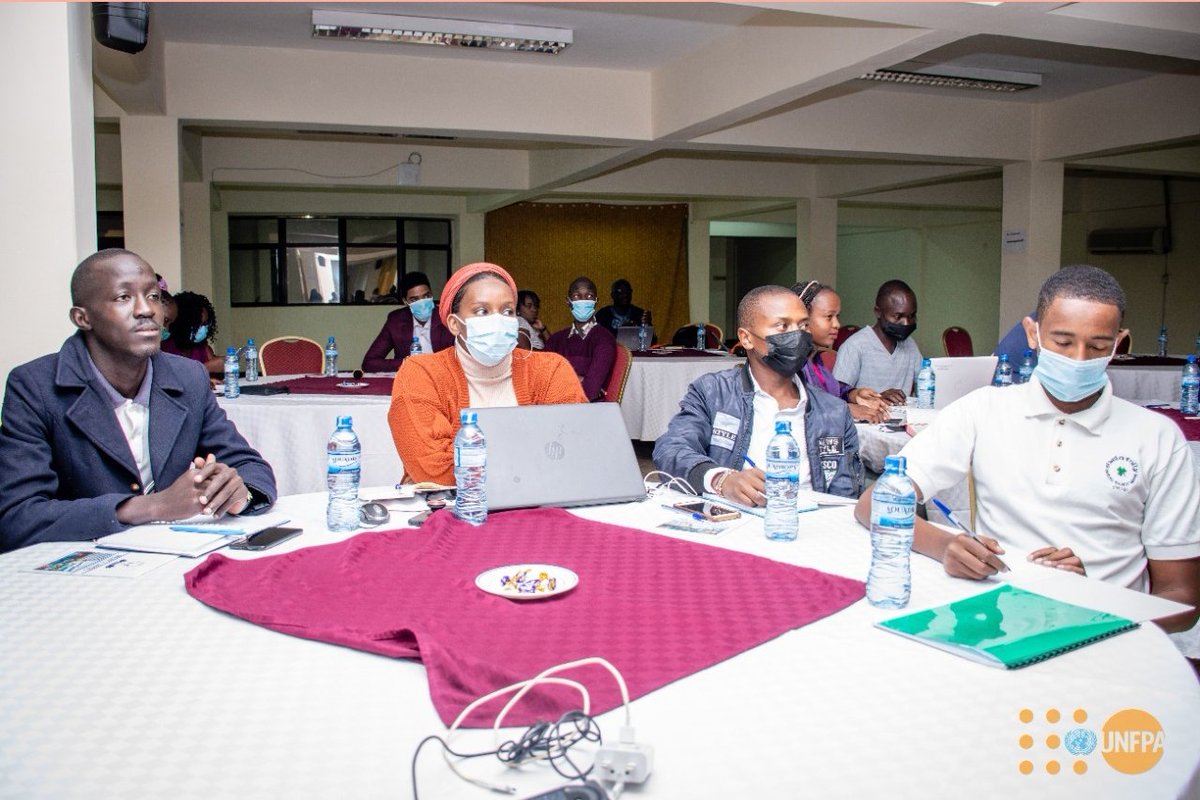 PanelUnfpa's tweet photo. Youth be the voice &amp;  ears for those other youths across Kenya. @OlajideDemola #NewUNFPAYAPChapter . During New Youth Advisory Panel  orientation meeting. 
@UNFPAKen https://t.co/1ZxZO06QdO