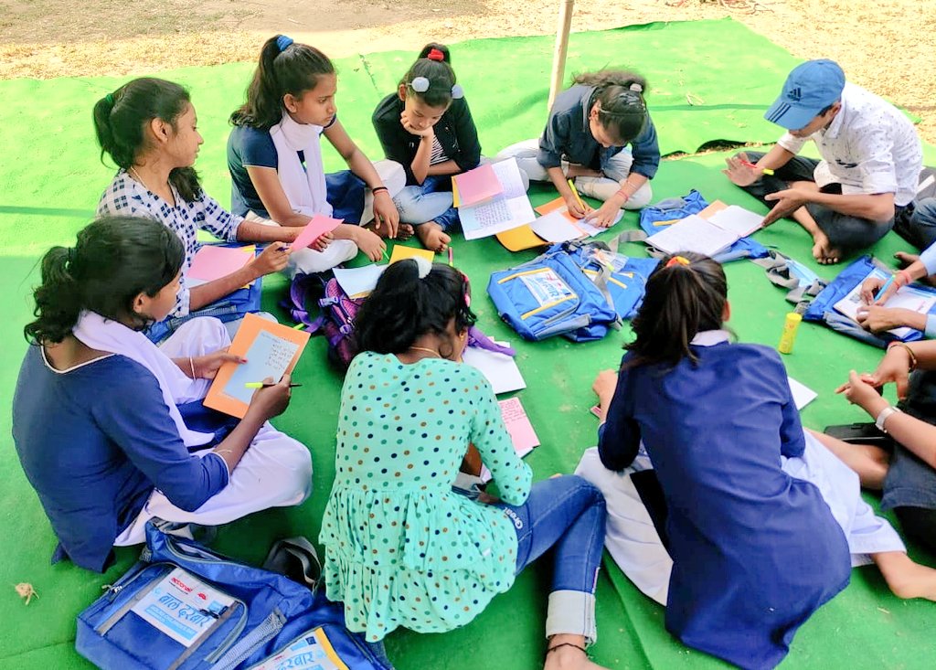 #Children in #Katihar adopt participatory tools facilitated by <a href="/ActionAidIndia/">ActionAid Association</a> &amp; <a href="/UNICEFIndia/">UNICEF India</a> for compilation of their demands for sharing these with the policy makers during district and state level interactions under the aegis of #BalDarbar. <a href="/sndeep/">Sandeep Chachra</a> <a href="/dipalisharma02/">Dipali Sharma</a> <a href="/SBari83/">shahda.bari83@gmail.com</a>