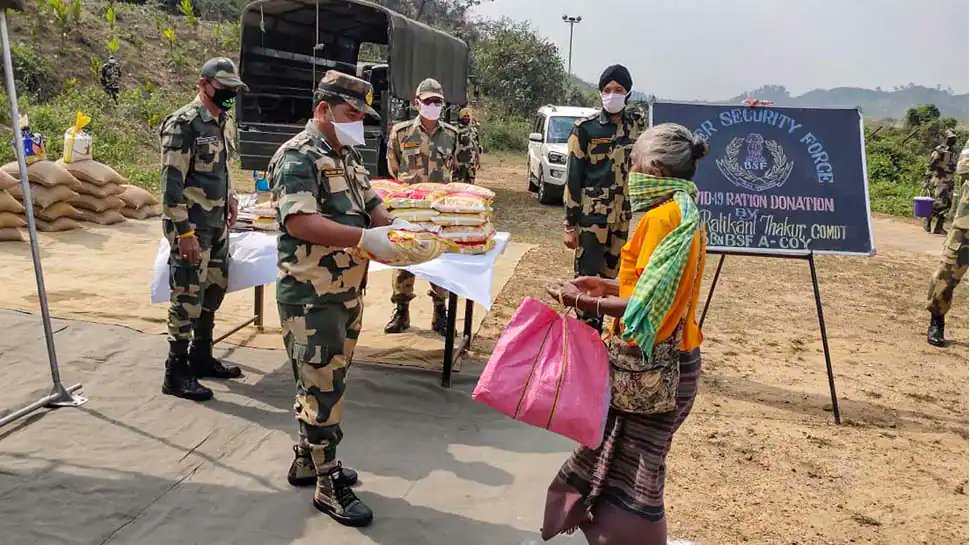 CricketFansLike's tweet photo. Some leaders in #Bengal  are defaming BSF for their political gains. #BSF always helps the border people in the border area, where these leaders never go after winning the election.  #FalseAllegationsAgainstBSF 
#BSF_ForBorderPopulation https://t.co/uy97E6fXu4