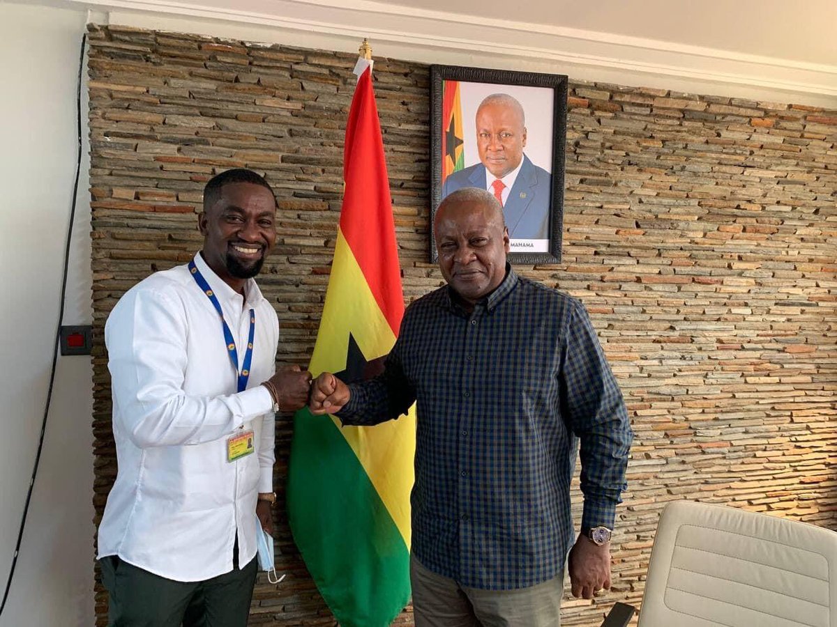 TeddyNanaYaw's tweet photo. 1/2
Yesterday, I paid a courtesy call on Ghana's former president and the affable political icon, H.E. John Dramani Mahama. The essence of my visit was to officially open up the Ayensuano constituency to him; seeking his guidance, input and counsel in that regard. https://t.co/l7HWf6BMpU