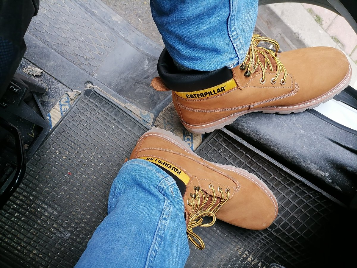 Kış geldi sağlam Bi şekilde ezilmek istermisin
#tekirdag #Corlu #trakya #sahip #master #FOOTFETİSH #ayakkölesi #ayakkabı #ayakfetisi #swingerciftler #swingerturk