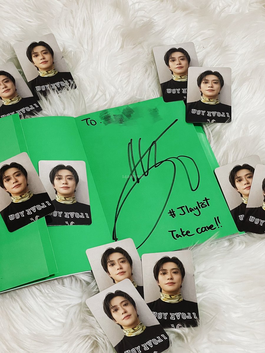14aehyun's tweet photo. i asked #jaehyun during the video call if he could come up with a hashtag for fans to use whenever we want to recommend music to him and he came up with the hashtag #Jlaylist !!
🥺🎵 https://t.co/EESMNNsQhb