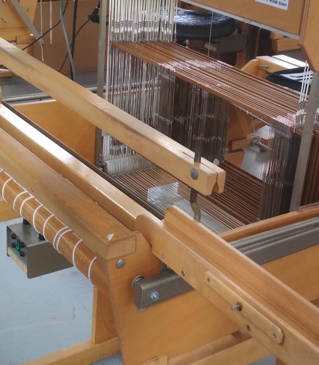 arm_handlooms's tweet photo. The Winchester School of Art has just had its next intake of textile students so we hope this service exercise will provide sweet running looms that ‘do the business’ for these new starters. 

.
#Armloom #weaver #handweaver https://t.co/ZdX3o1afQ1