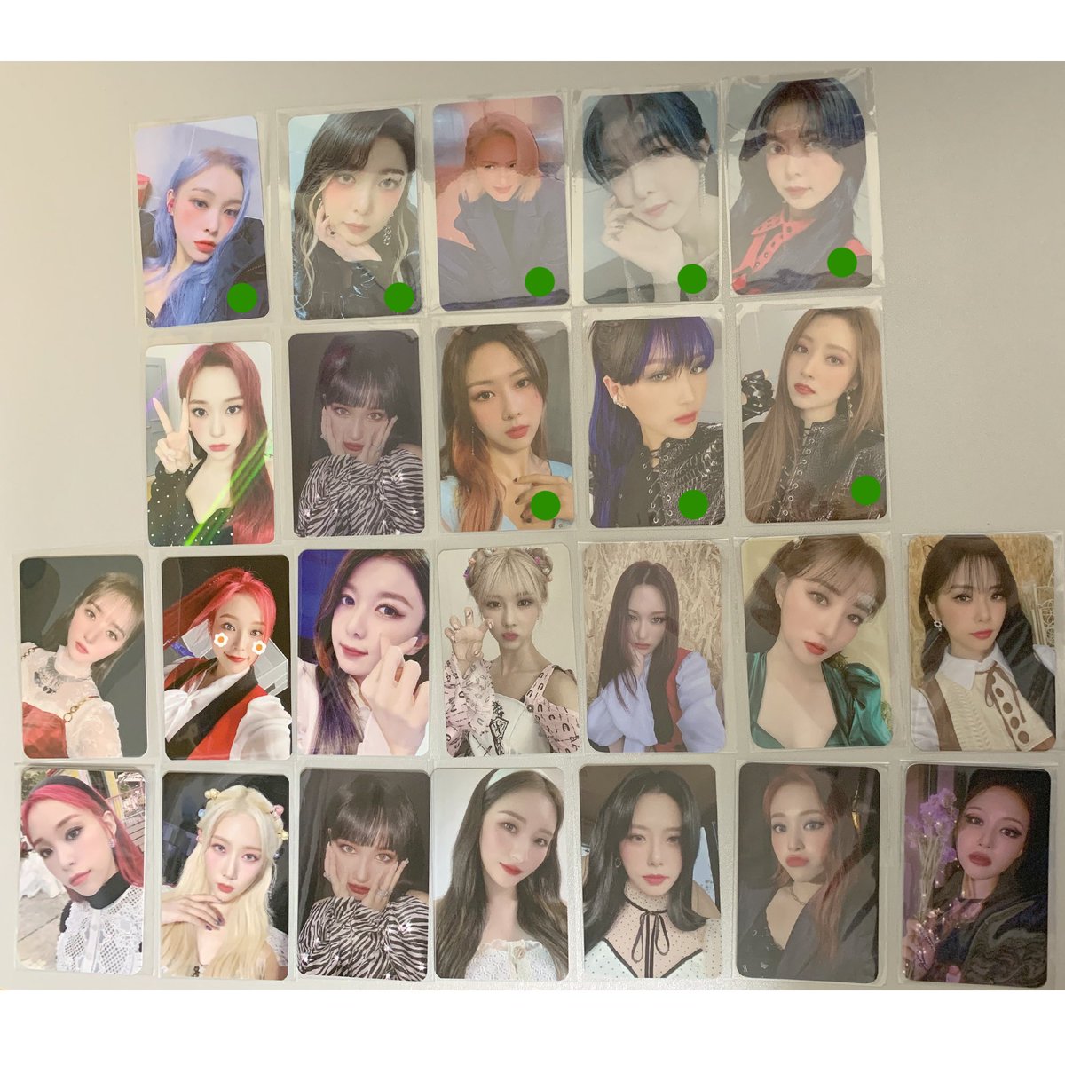 dcmoorder's tweet photo. WTS

dreamcatcher photocards

$10 per pc 
$13 for pcs with green dots  

stamped only
read pinned for shipping info 

tags dc pc jiu sua siyeon handong yoohyeon dami gahyeon https://t.co/EcsOAU3r8x