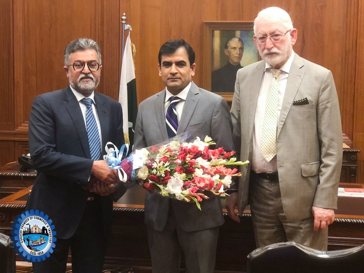 kcci_official's tweet photo. Mr. Muhammad Idrees, President and Qazi Zahid Hussain, Vice President, Karachi Chamber of Commerce & Industry (KCCI) Call on Commissioner Karachi.
#Karachi #KarachiChamber #Pakistan #metropolitan #SindhGovernment #MuhammadIdrees #PresidentKCCI #CommissionerKarachi #business https://t.co/HVJsEytqxW