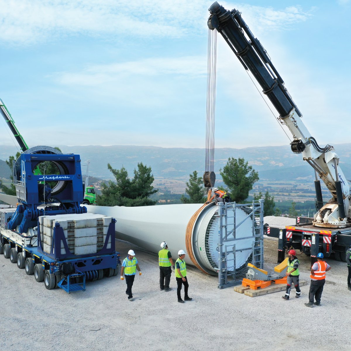 MAGDENLI's tweet photo. We have transported 61,9 m length blades with #bladelifter from #Izmir to #Ordu. 

#mağdenlitransport https://t.co/91BAwfwb0i