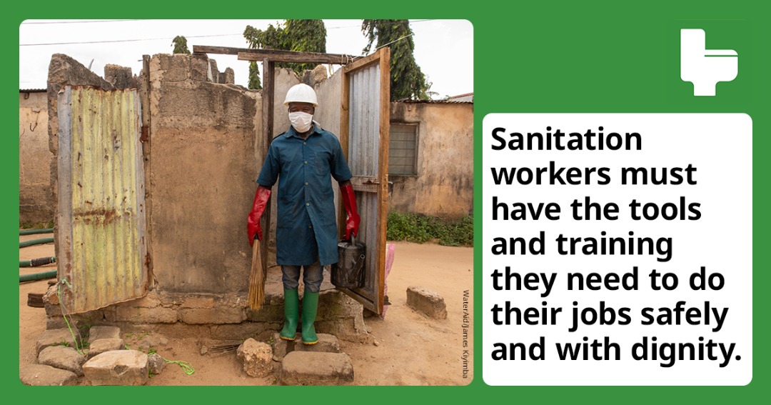Sanitation is key to keeping communities healthy. To keep it functioning, we need healthy sanitation workers. 
On #WorldToiletDay, we call on governments to put laws in place to support and protect them.
#WorldToiletDay 
#TalkToilets 
#Toilets4All 
#DiaMundialDelRetrete