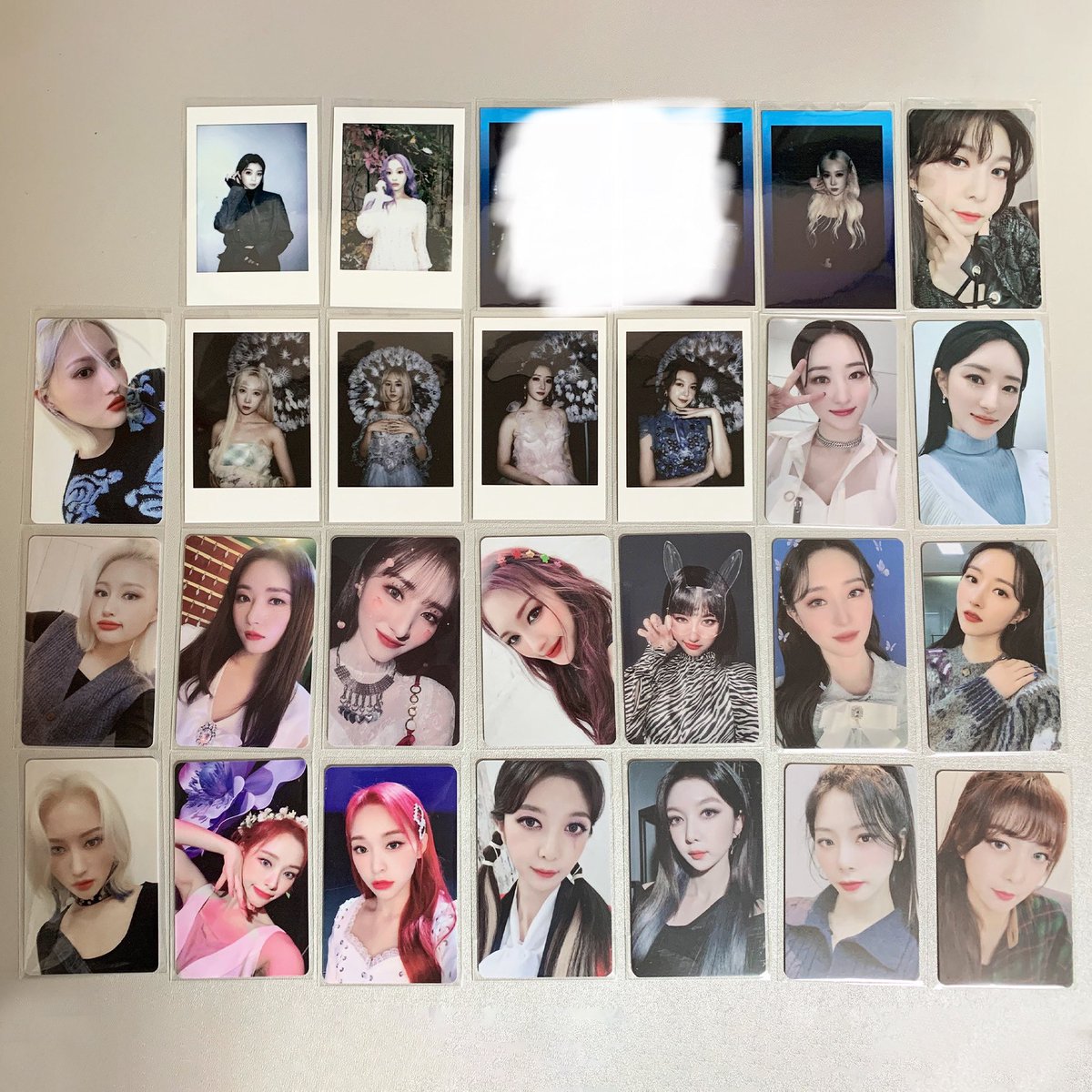 dcmoorder's tweet photo. WTS

dreamcatcher photocards

$20 per photocard 
$25 polaroid 

stamped only
read pinned for shipping info 

tags dc pc jiu sua siyeon handong yoohyeon dami gahyeon https://t.co/94IQL2kJRR