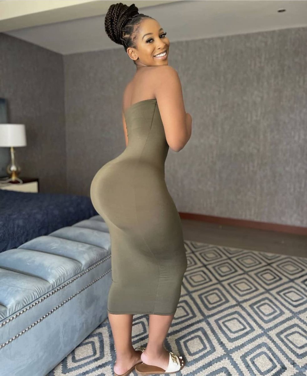 tebogo_mcbird's tweet image. Can we follow each other ❤️🇿🇦