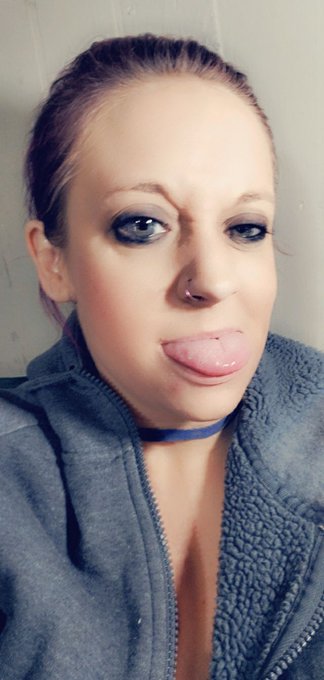 This is what I think of the cold weather! #selfie #weather #sellingcontent #addmesnap https://t.co/W<a href="/tag/selfie"class="tags">#selfie</a><a href="/tag/weather"class="tags"><span>#weather</span></a><a href="/tag/addmesnap"class="tags"><span>#addmesnap</span></a><a href="/tag/sellingcontent"class="tags"><span>#sellingcontent</span></a>