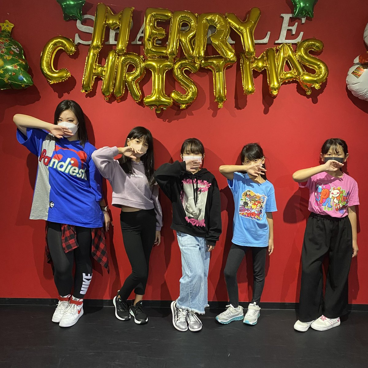 SPARKLE_dnc's tweet photo. ❄☃🎅🎁💕🎄🎂✨🎄🎁🎅

11/17(水)

レッスンとレッスンの合間に
ニトリまでドライブ🚗 ³₃
最近カーナビじゃ無くて
スマホのナビでお出かけとかするんだけど
スマホのナビって
時々(((；ﾟДﾟ)))ﾄﾞｷﾄﾞｷする
『えっ！この道大丈夫💦』みたいな
共有出来る人いるかなぁ🤩

昨日の生徒さん💕💕 https://t.co/Rafyk3CQm1
