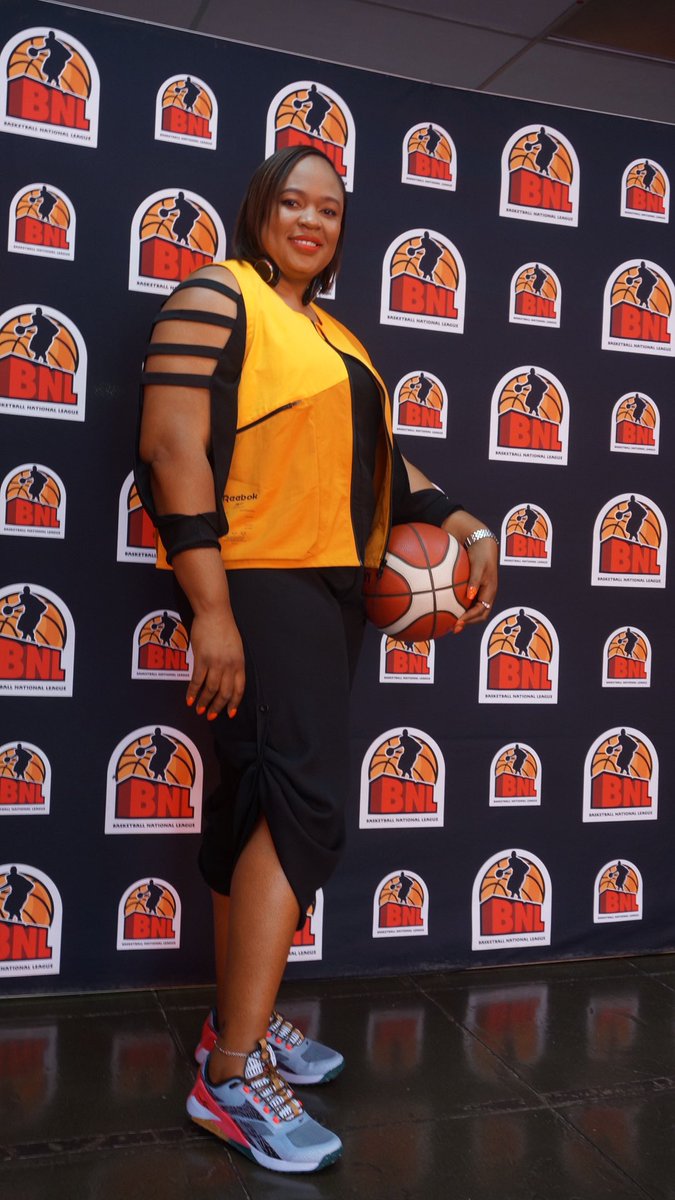 setsana32's tweet photo. Another week behind the 🎙🎤 at @BNLSA @supersporttv 

Nkao Tempela ka👟 @reebook 

#SSxReebokBasketball  #sportscenesa #reeboksandton https://t.co/QDVrp1R6MY
