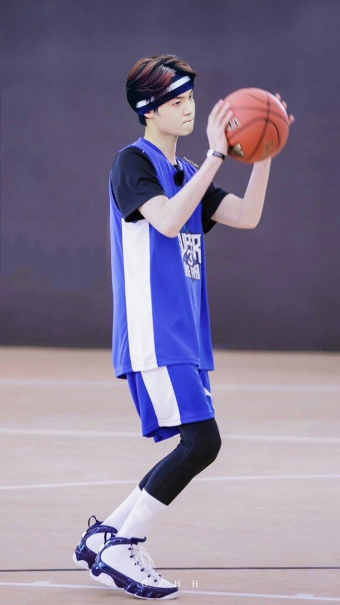 ttokidobbi's tweet photo. how do we feel about this basketball player doyoung? ૮⸝⸝> ̫ <⸝⸝ ა https://t.co/TNZBlSWNfs