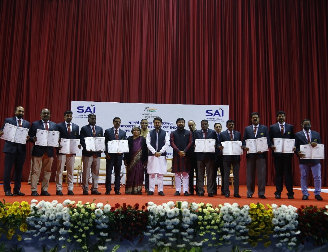 kreedonworld's tweet photo. Media_SAI: RT @SAITrivandrum: Glimpses of the #SAI Institutional Awards to @Media_SAI LNCPE Region Coaches & Athletes for their contribution to #IndianSports
Many congratulations to all the Recipients 💐 💐 💐
#SAIAwards
@ianuragthakur @NisithPrama… https://t.co/cKFTy68EDM