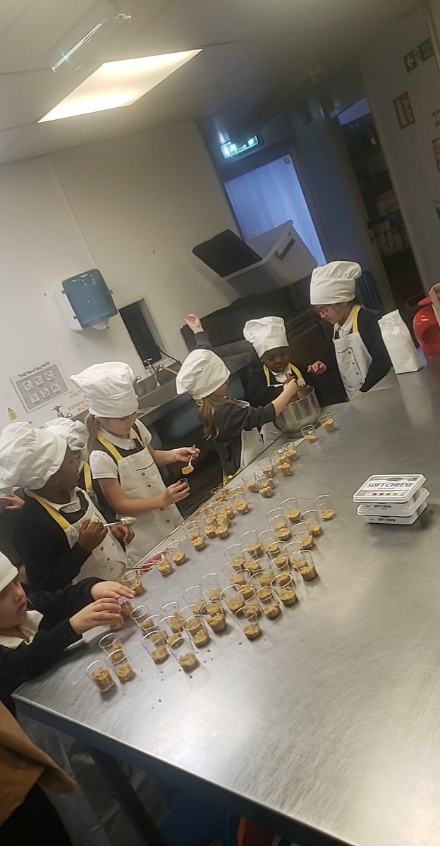 StJamesIDerby's tweet photo. Our AMAZING little bakers making cheesecake shots at baking club yesterday!👩‍🍳👨‍🍳🍓🍰 #AfterSchoolClub https://t.co/kVGhQtsvQ5