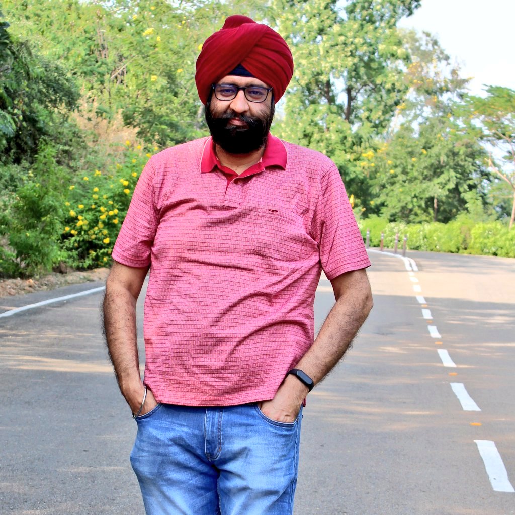 ATdsingh's tweet photo. On way to pay tribute to Great Maharana 🙏🙏🙏
#NewProfilePic #PhotoOfTheDay #Photos #inspiring #RedTurban #wednesdaythought #WednesdayMotivation https://t.co/ndabyC1GLA
