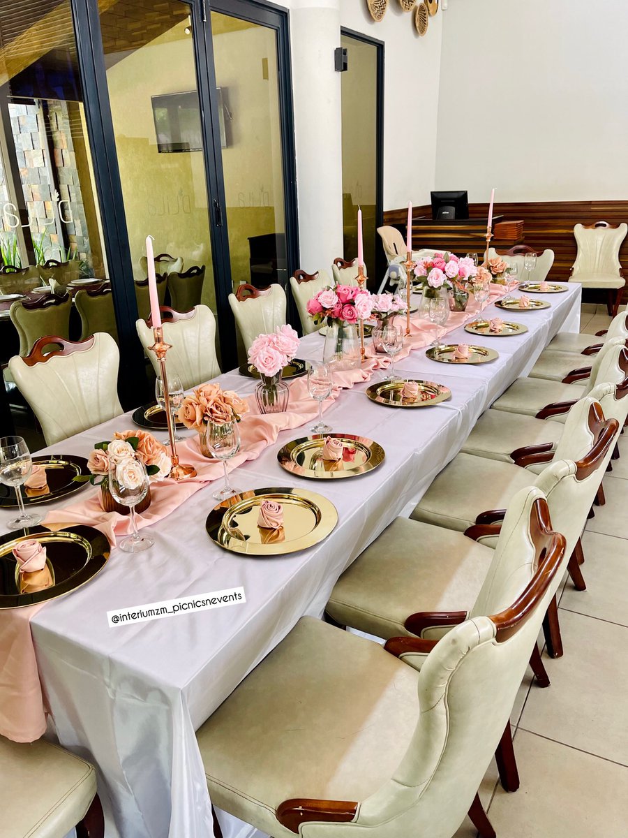 InteriumZ's tweet image. A surprise lunch for a loved mama 💖💖 
Call or WhatsApp 0973562053 for all your queries and bookings. 
#ZedTwitter