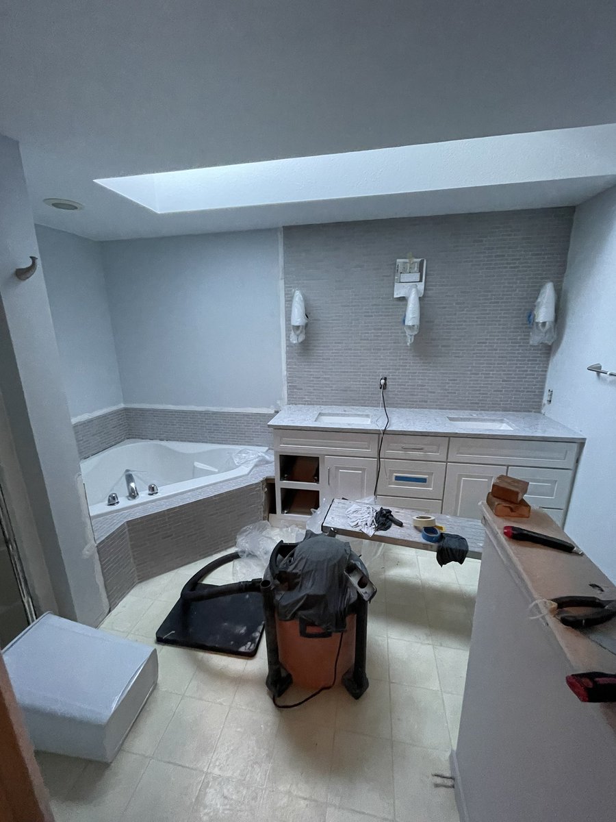 J360QualityCons's tweet photo. Master bath is almost complete just a few more things to install and some touch up. We also finish hooking up the sink in laundry room 🧺. https://t.co/oAeDZ1E7rS