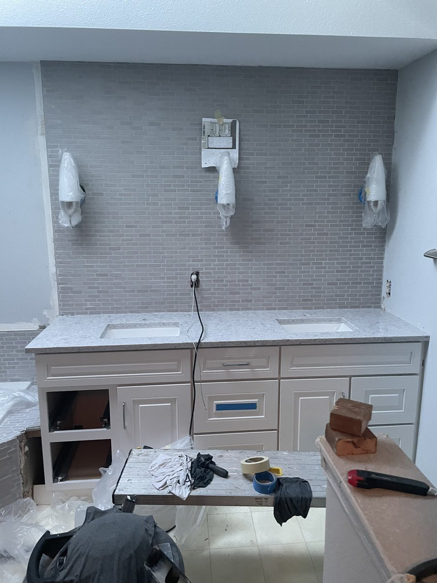 J360QualityCons's tweet photo. Master bath is almost complete just a few more things to install and some touch up. We also finish hooking up the sink in laundry room 🧺. https://t.co/oAeDZ1E7rS