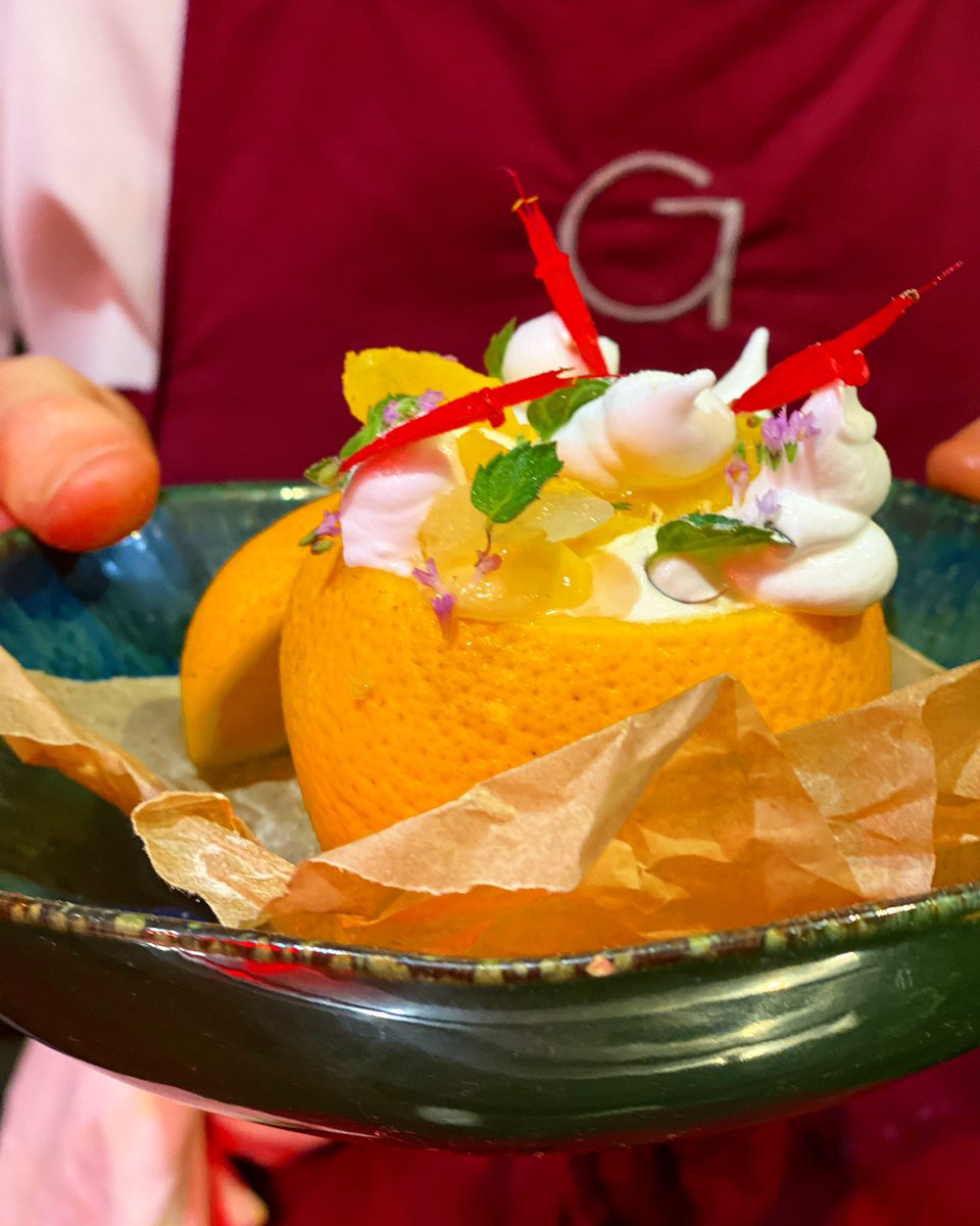 FabienTopChef's tweet photo. Préparation de la carte de décembre.
Je vous présente l’orange givrée https://t.co/YK9hmSuvLH