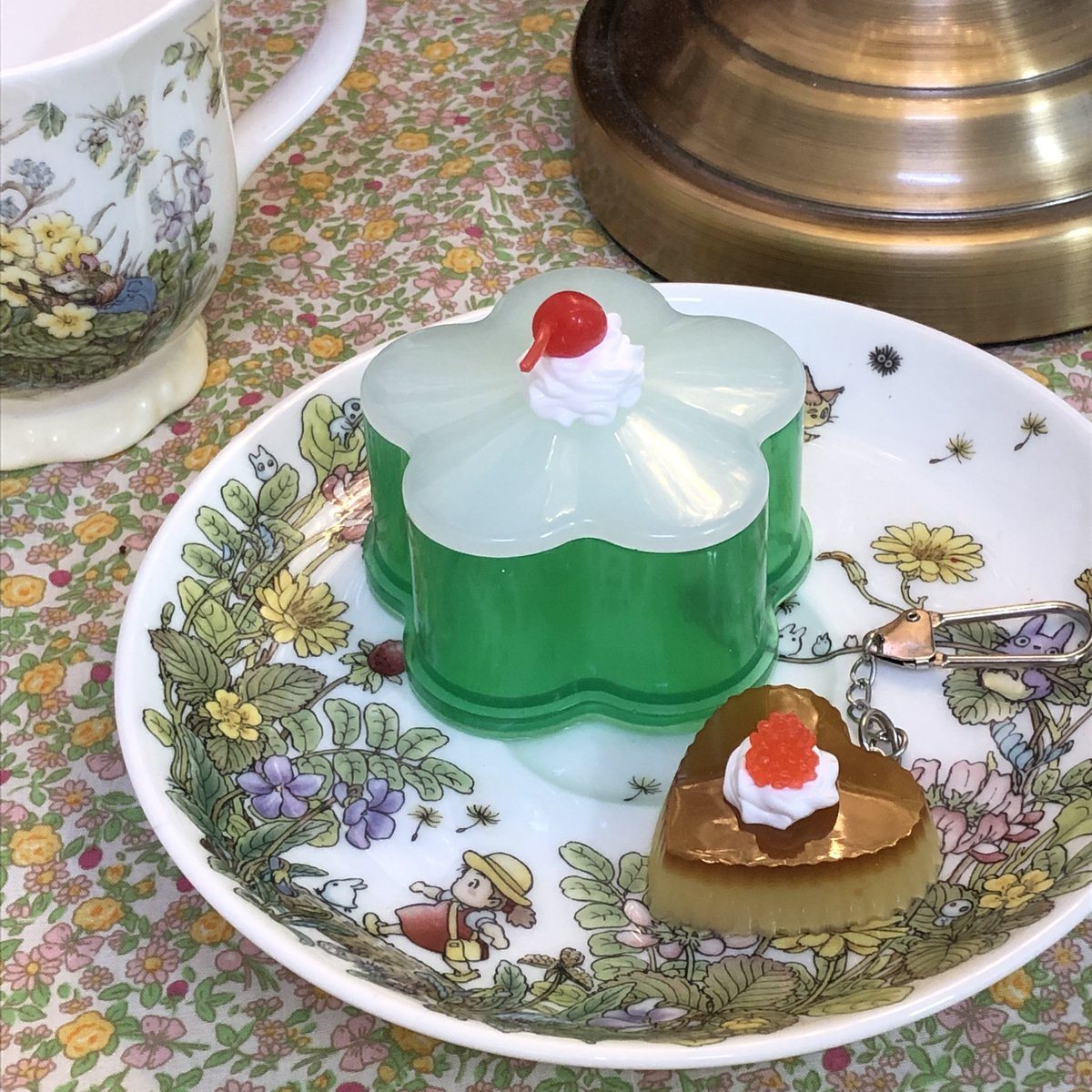 kidultnineteen's tweet photo. 푸딩&amp; 메론소다 보관함🍮
그리고 초콜릿 사이즈 푸딩 키링! https://t.co/jyAobcRdue