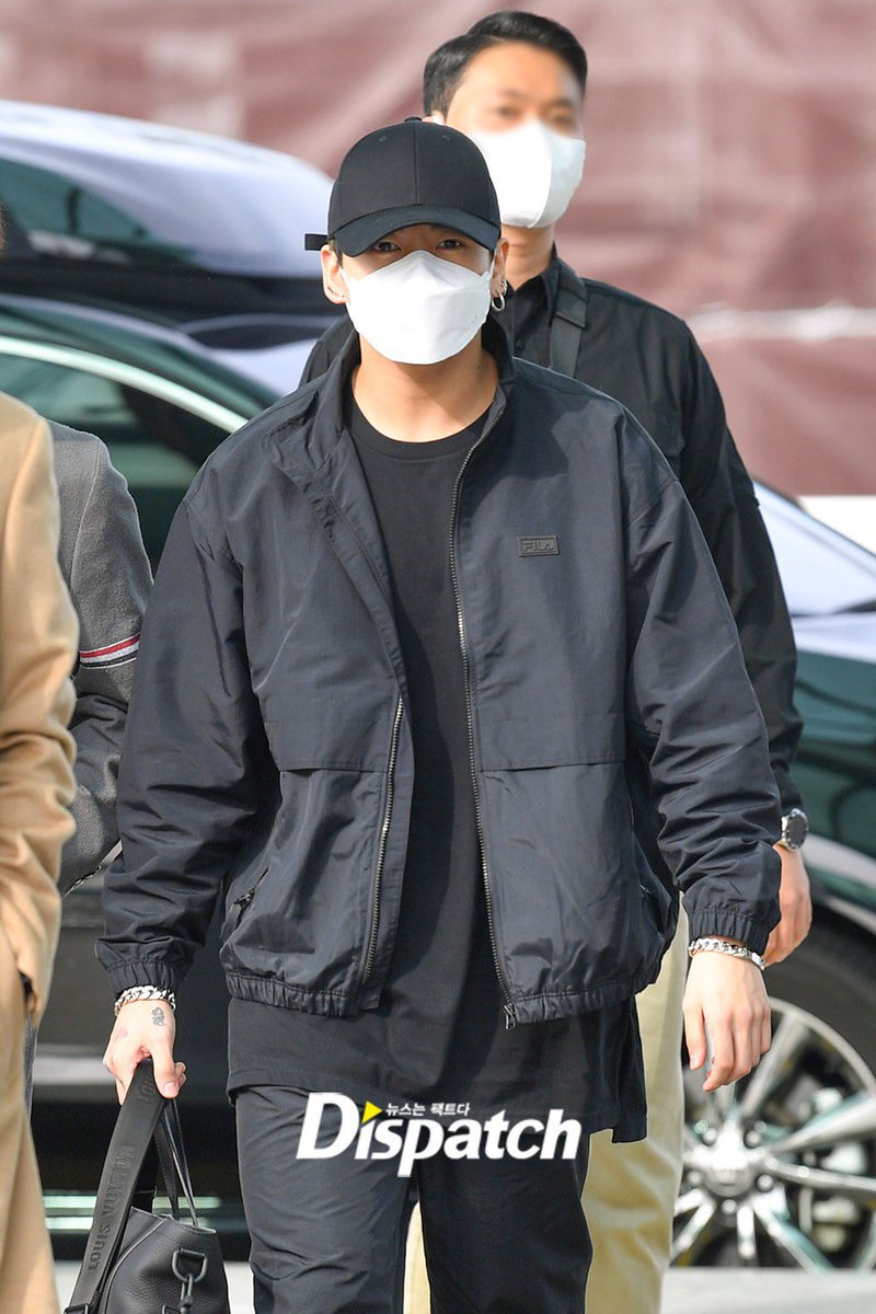 1____7_jk's tweet photo. 鋭利な刃物持ってそう https://t.co/2rvx7HcG3I