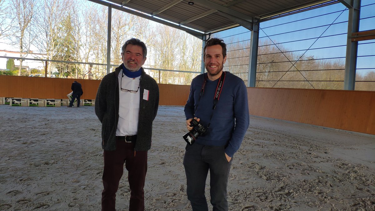 ProAnimalLife's tweet photo. Hier ein kleiner Rückblick zu unserem Netzwerktreffen in der vergangenen Woche, das diesmal als Hybridmeeting in Bad Langensalza stattfand:
In spannenden Vorträgen wurden neue Projektideen vorgestellt. Auch die Vermarktung der schon entstandenen Lösungen spielte eine große Rolle. https://t.co/r2lduEsptT