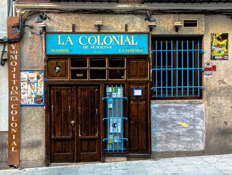 La Colonial. (Calle de las Huertas.)