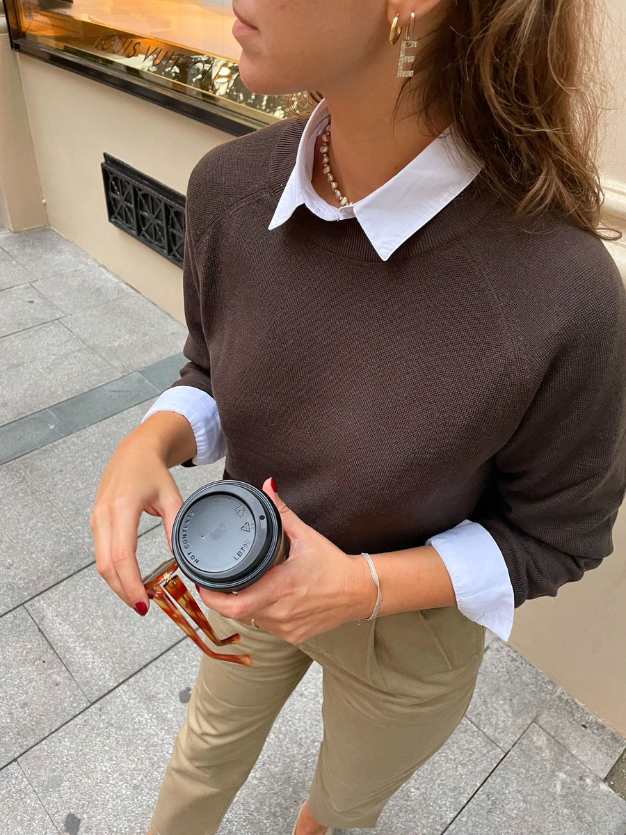 DockersTurkiye's tweet photo. Hafta ortası motivasyonu için Ece Pekçolaklar yardımımıza yetişiyor 🤩 Dockers Kadın Koleksiyonunu keşfetmek için https://t.co/OtasYMdZg3'yi ziyaret edebilirsiniz. https://t.co/MkonqMrdQ7