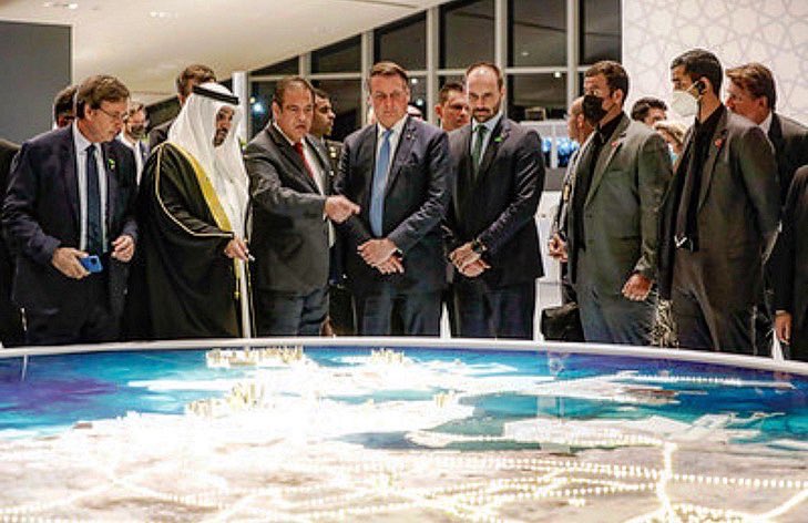 BolsonaroSP's tweet photo. 🇧🇭Árabes tem algo em comum com brasileiros: querem ter o contato pessoal, olho no olho para estabelecer confiança e daí investir seu dinheiro.

Com Presidente Bolsonaro saiu a corrupção e entraram políticas que destravam o Brasil como privatizações, concessões,…
(Continua👇) https://t.co/9g1NTKQEwW