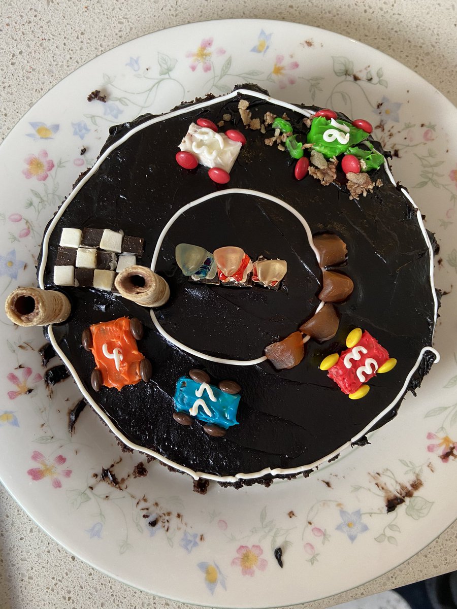 zaraind_'s tweet photo. my boyfriend and i each decorated cakes to be f1 themed and i made sure that @LandoNorris won the race, what he truly deserves https://t.co/O0u7X1OE1Q