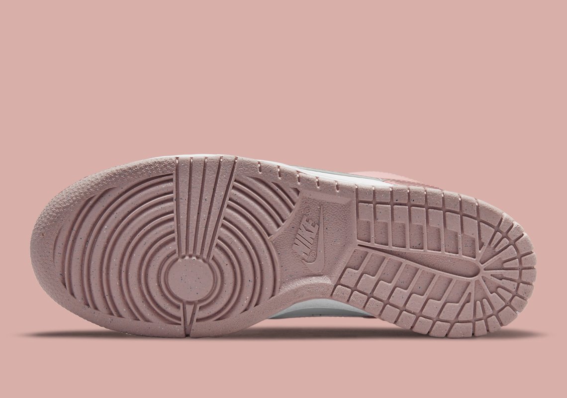 bestjordanbot's tweet photo. Nike Dunk Low "Pink Velvet"
Release Date: Nov 24th, 2021 (Wednesday)
Color: Pink Glaze/White/Pomegranate/Pink Glaze

Grade School: $95
Style Code: DO6485-600
https://t.co/fh2Omq6Hml https://t.co/ETjrjAqgNa