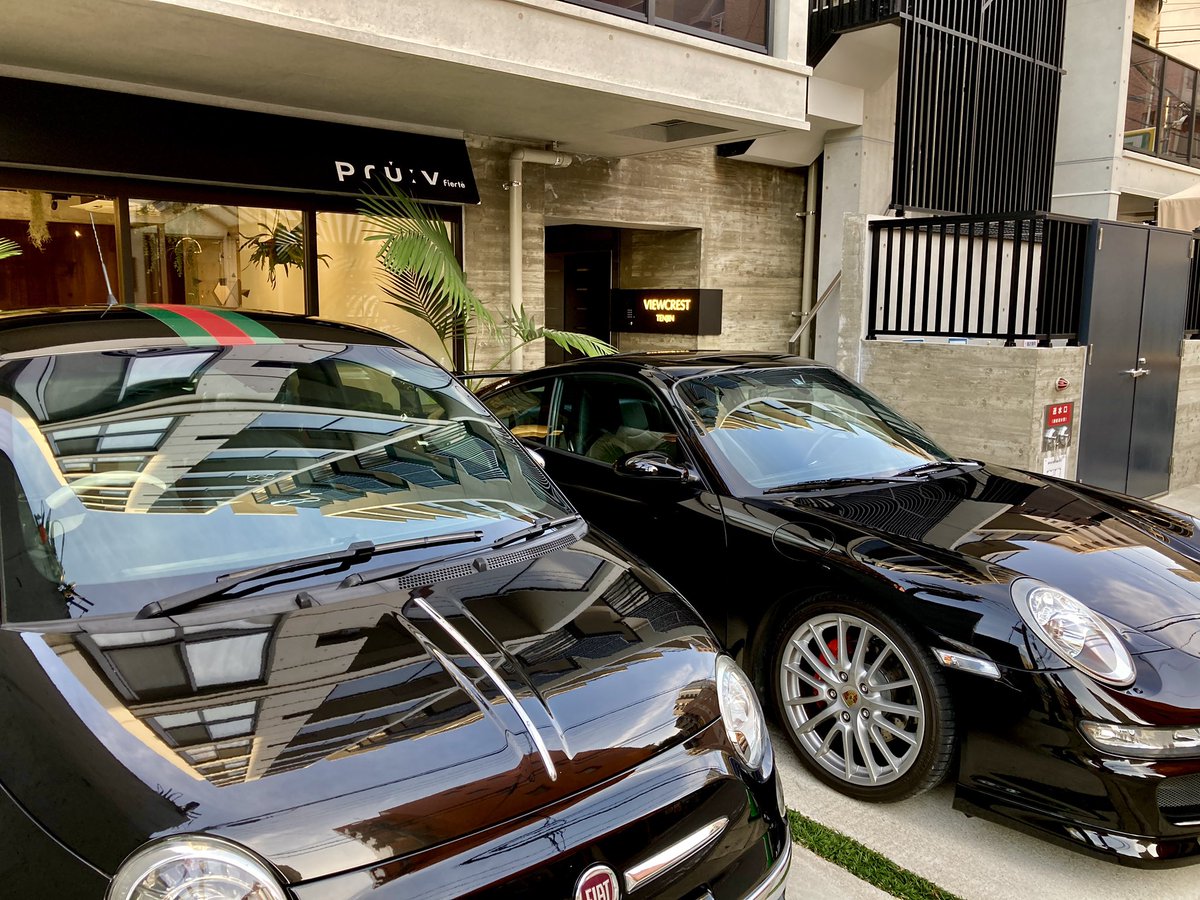 magnum9states's tweet photo. 今日の仕事場は最高の風景‼︎
通りの人々の視線がアツいw
#ポルシェ911 #ポルシェ997
#フィアット500 #チンクエチェント
#pruv #pru_v #プルーヴ
#ヘアサロン #プライベートヘアサロン https://t.co/mxAKaMh0tz