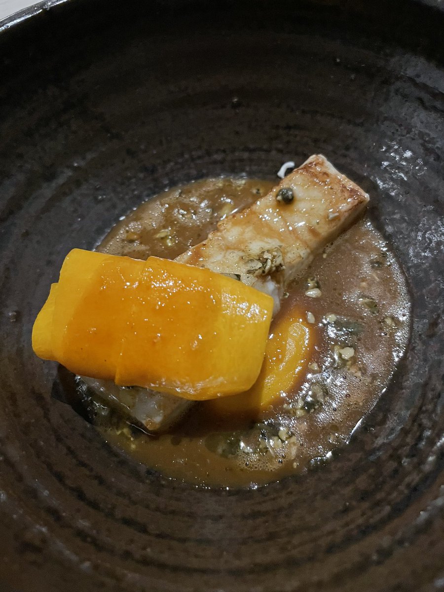 Lovely dinner and atmosphere last night @winckleysqhotel with <a href="/Chef_OliMartin/">Oli Martin</a> new opening, great to see lots happing on the Square with 23Winckley.co.uk event space for hire <a href="/Foraycatering/">Foray Catering</a> imagine this food for a celebration or  #wedding ?