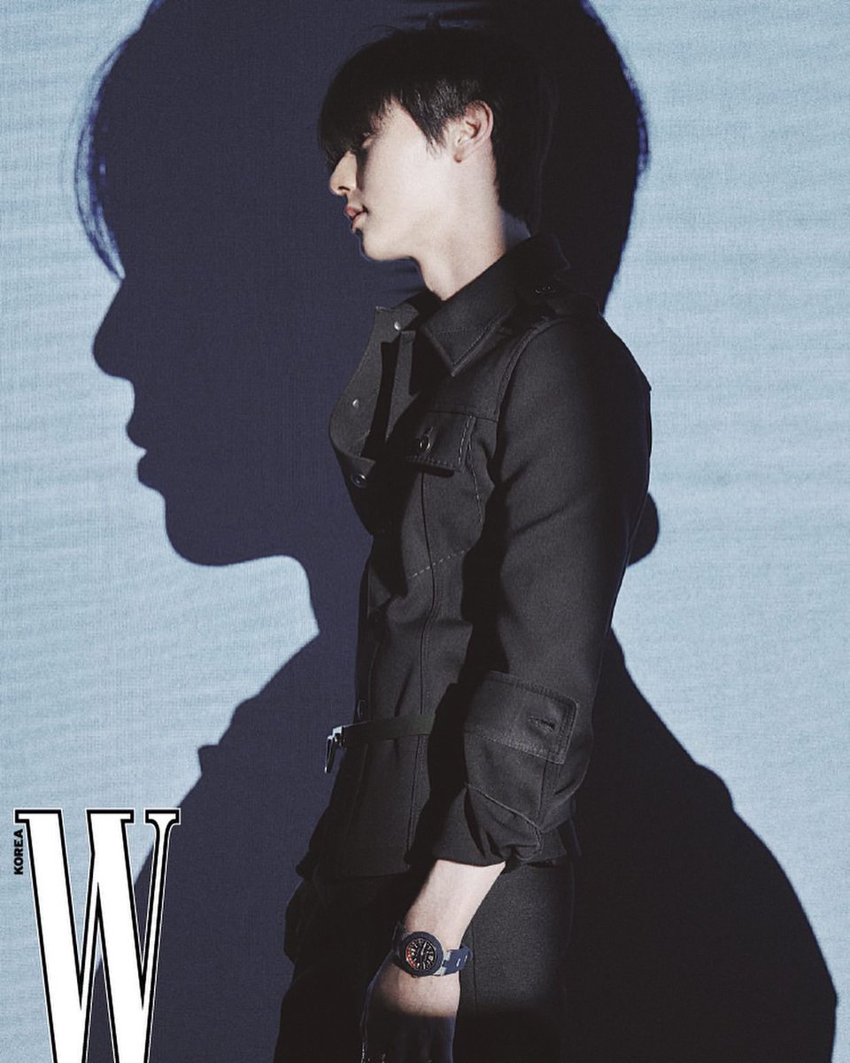 hwang_stagram's tweet photo. 20211117 [optimushwang] @wkorea @bulgari 
https://t.co/qJrO8cJIDw
#황민현 #Hwangminhyun https://t.co/Z6uvrBQExT