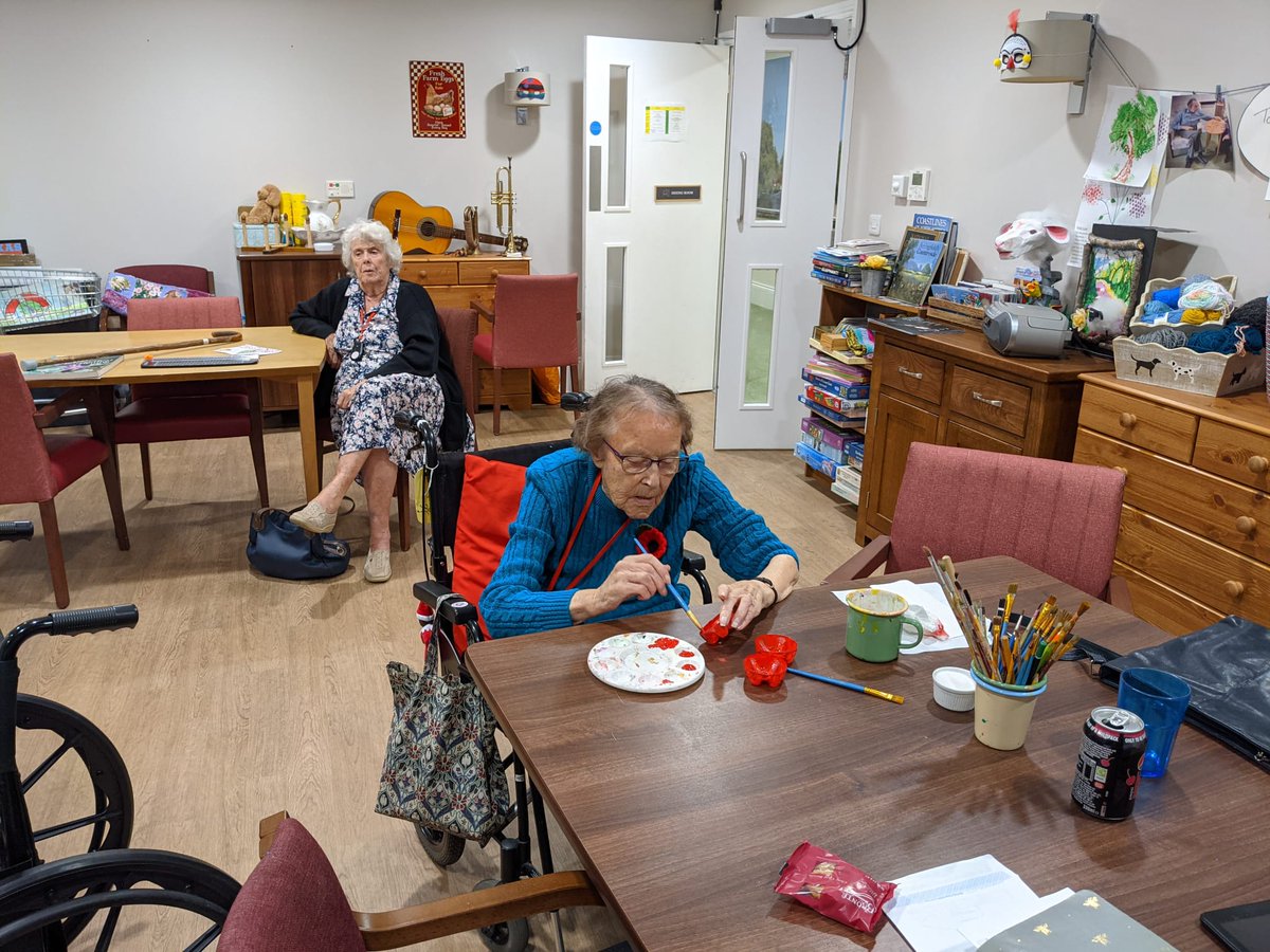 PineMartinCare's tweet photo. We had a very relaxing morning today in our activities room, some of our ladies and gentlemen were enjoying some puzzles while others participated in some arts and crafts! https://t.co/DDwP7w9mGO