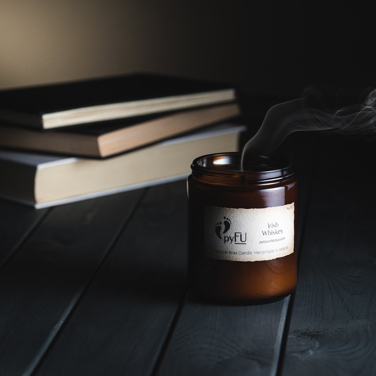 YourFeetUp's tweet photo. Our Irish ☘️ Whiskey 🥃 candle 🕯 Handmade #giftideas #xmasgift https://t.co/2KpZN7cacz