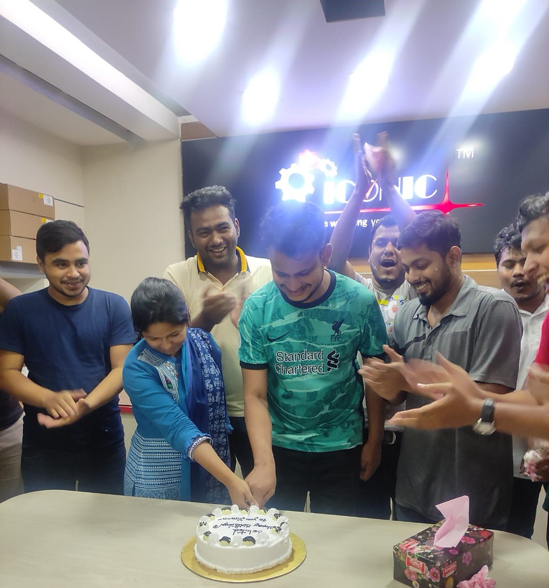 IconicEngrLtd's tweet image. Birthdays &amp;amp;  work anniversaries are special and we remember our employee's days to make them feel valued. 

Celebration of our employee's birthdays and 5 years work anniversary.

#birthdaycelebration #birthday #5yearsservice #Celebration