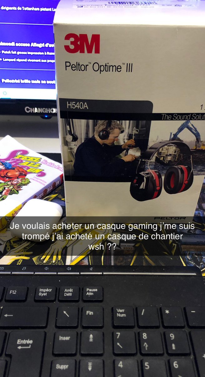 IDIOTS DU VILLAGE tweet media