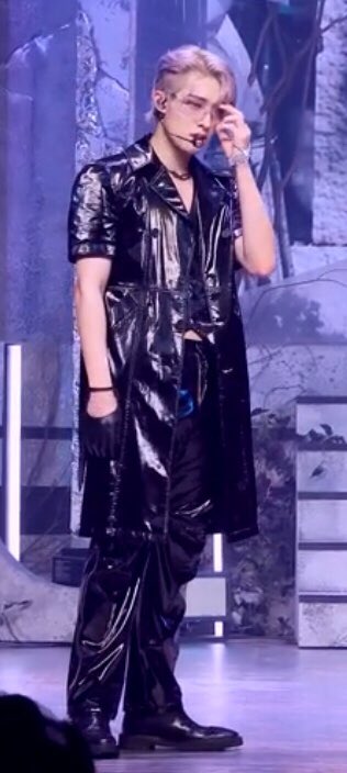 hongiecore's tweet photo. @ATEEZofficial #ATINYDAY GOJO !!!! https://t.co/EsLvHAgzSm